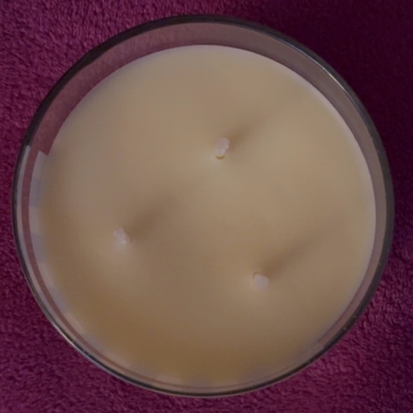 Bath & Body Works Blueberry Lemon Sour Candle - Picture 3 of 4